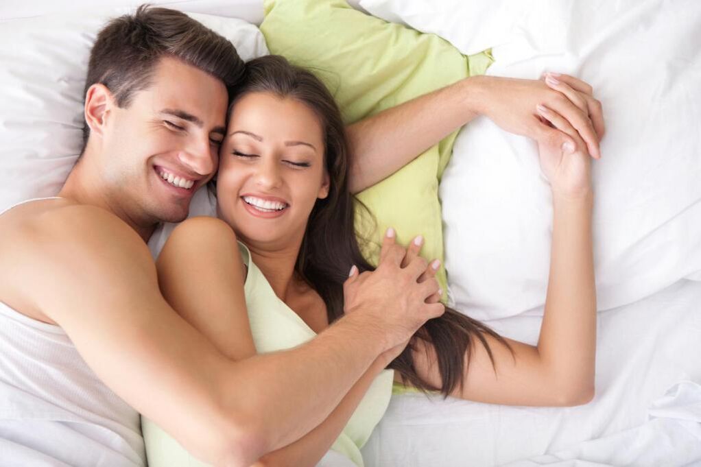 woman with a man and secretes lubricant when waking up